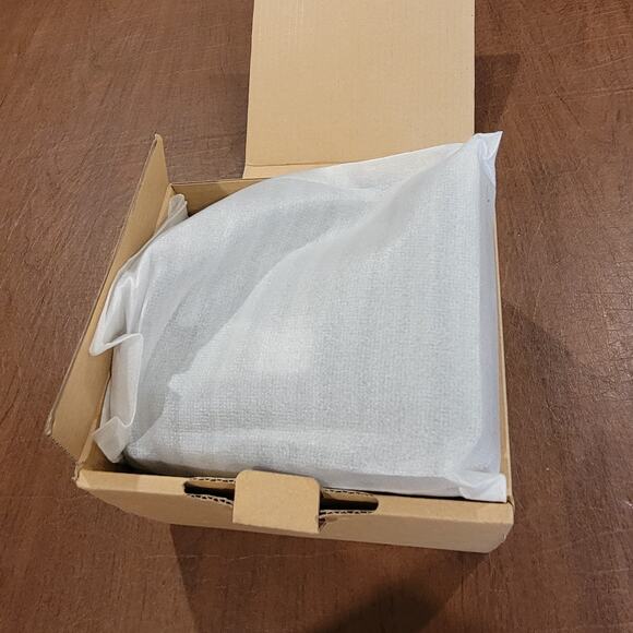 Yealink SIP-T21P E2 Dual-line Entry Level IP Phone Open Box Never Been Used - Picture 9 of 16